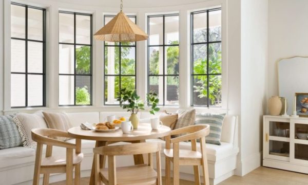 9 Breakfast Nook untuk Rumah Mungil, Ruang Makan ala Eropa